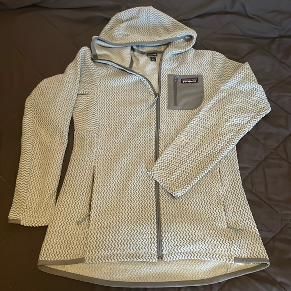 Patagonia women's R1 Air Full-Zip Hoodie - size Medium - light blue - brand new